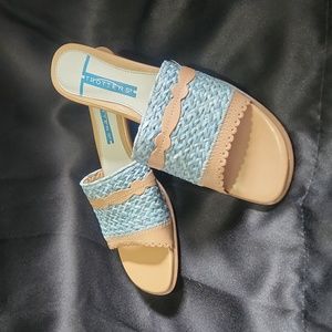 Trotters Slide on Low Heel Flip Flop Sandals Leather Nude Tan Blue SZ 7N
